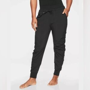 ATHLETA Attitude Jogger Pant Black